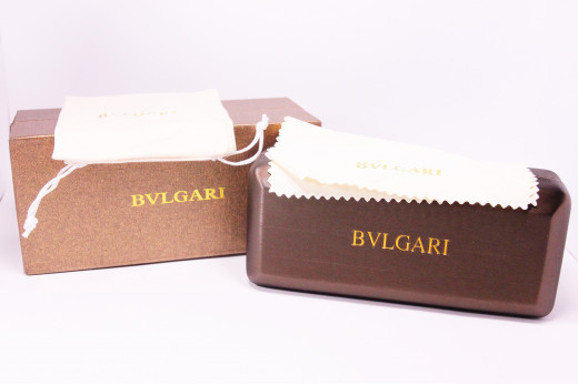 Солнцезащитные очки  Футляр Bvl