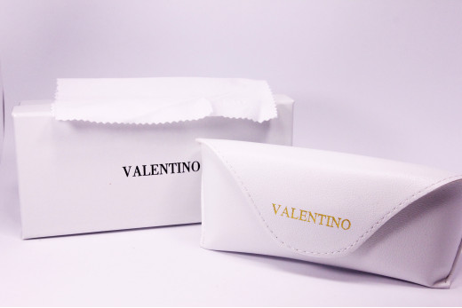 Солнцезащитные очки  Футляр VL