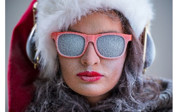 Почему стоит носить солнцезащитные очки зимой?