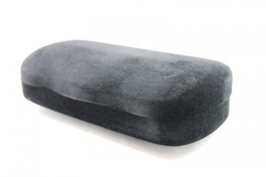 Солнцезащитные очки Футляр GU 0134